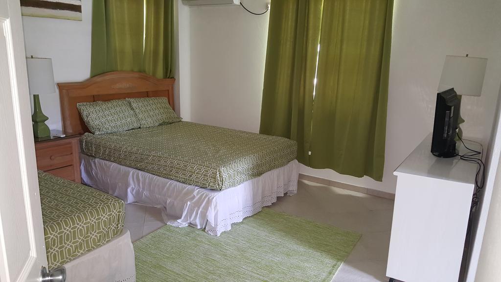 Worthing Beach Apartments Bridgetown Eksteriør bilde