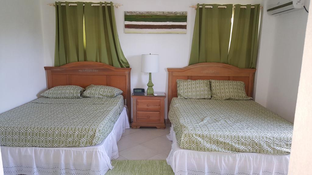 Worthing Beach Apartments Bridgetown Eksteriør bilde